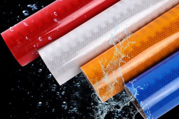 國產(chǎn)egp超工程級反光膜是什么材質(zhì)做的？